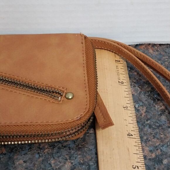 Free People Vegan Wallet...NEW - Picture 7 of 8